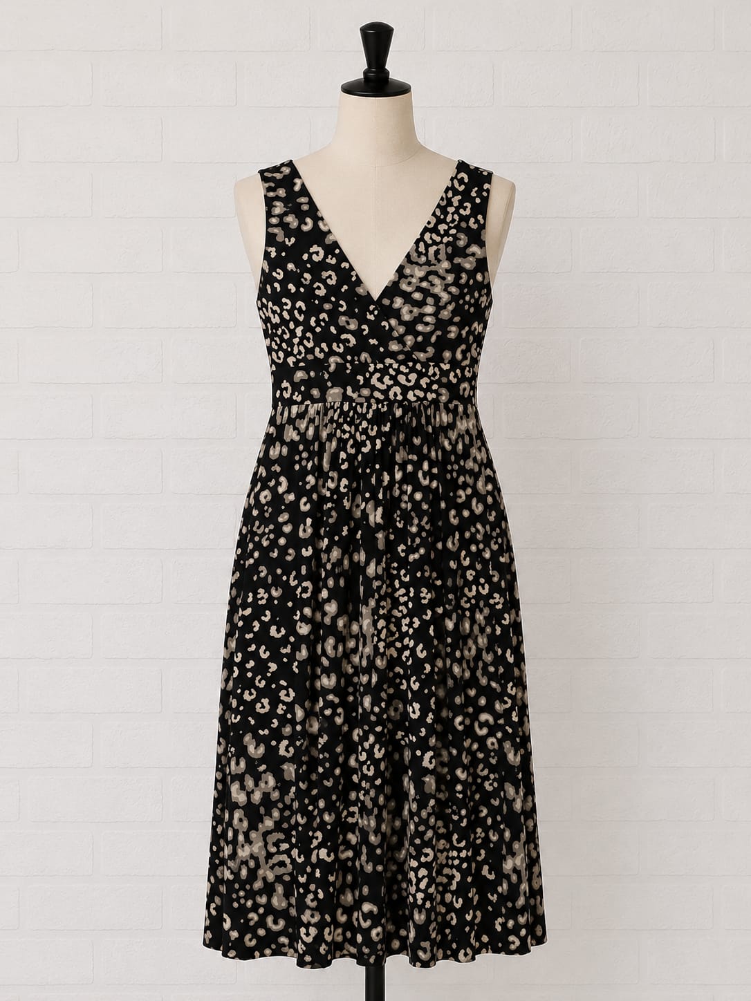 Women's Maxi Dress M&S Black Animal Print Sleeveless Flowing Skirt Size 8 - Very Good Condition