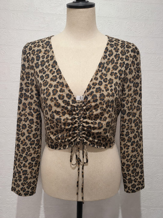 Women's Crop Top H&M DIVIDED Brown Leopard Animal Print Ruched Long Sleeve Size 8 Approx. 16" PTP - Very Good Condition
