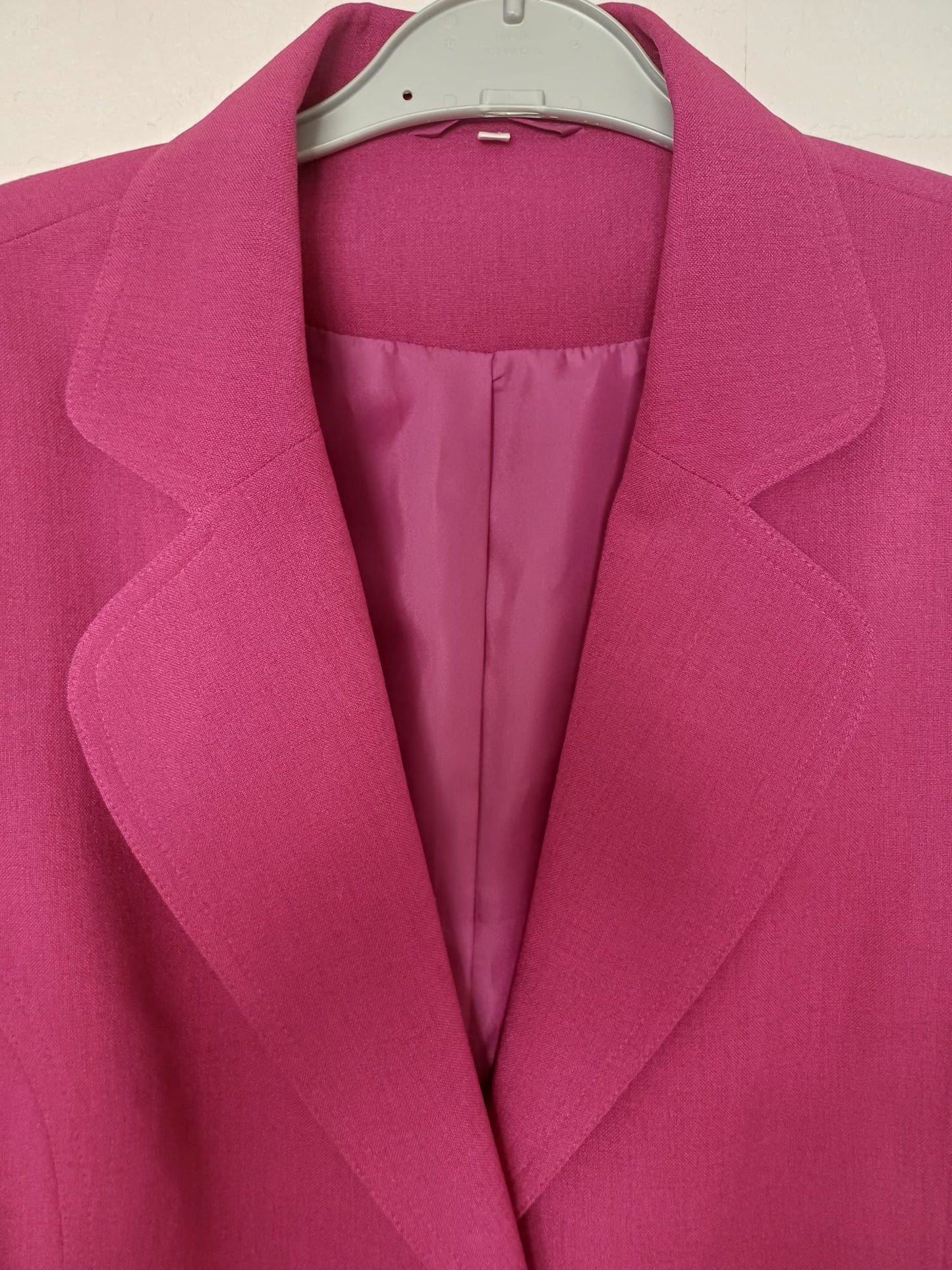 Women's Blazer Jacket Pink Tailored Shoulder Pads Two Button Size 14 Approx. 20" PTP - Very Good Condition