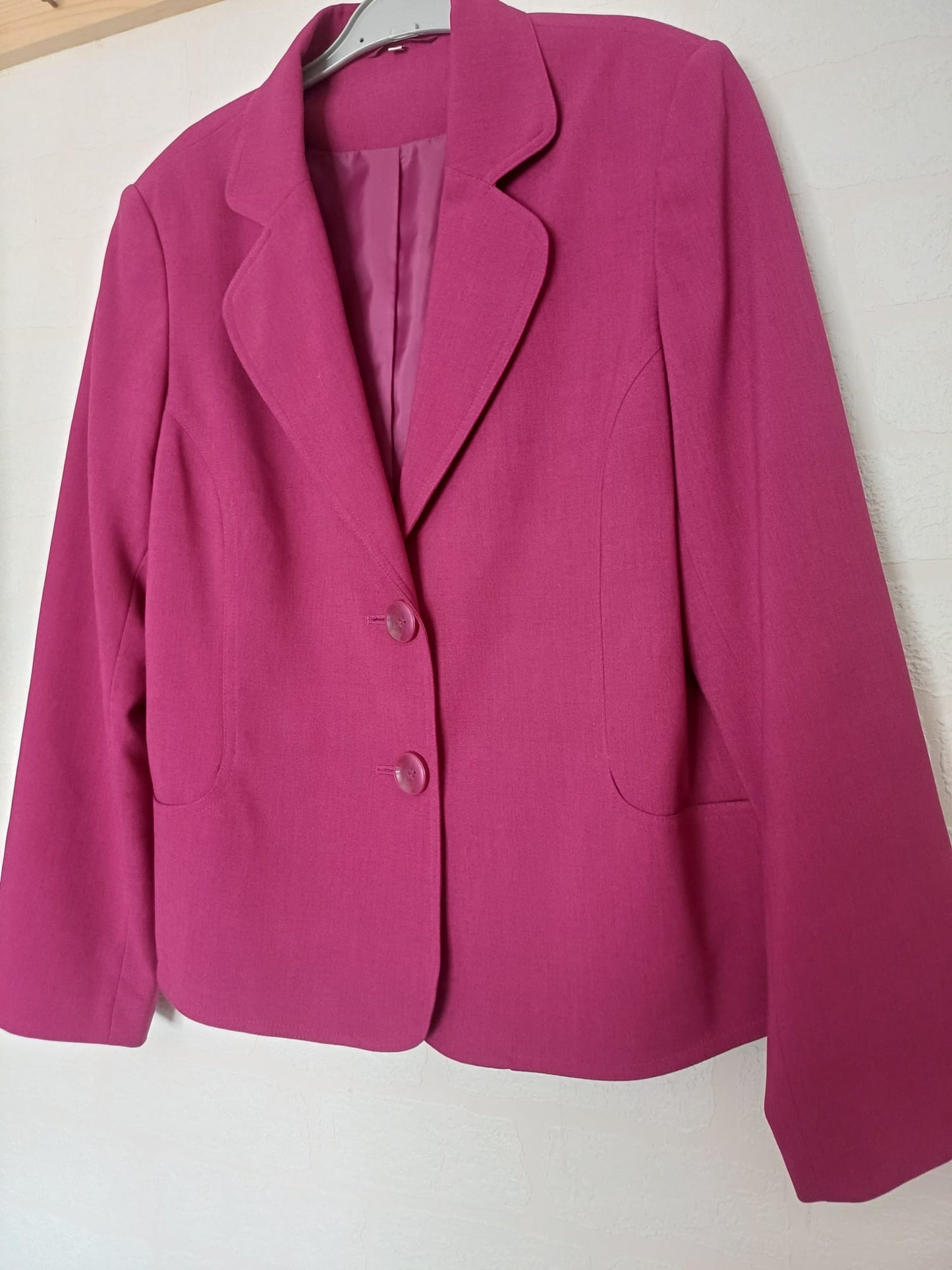 Women's Blazer Jacket Pink Tailored Shoulder Pads Two Button Size 14 Approx. 20" PTP - Very Good Condition