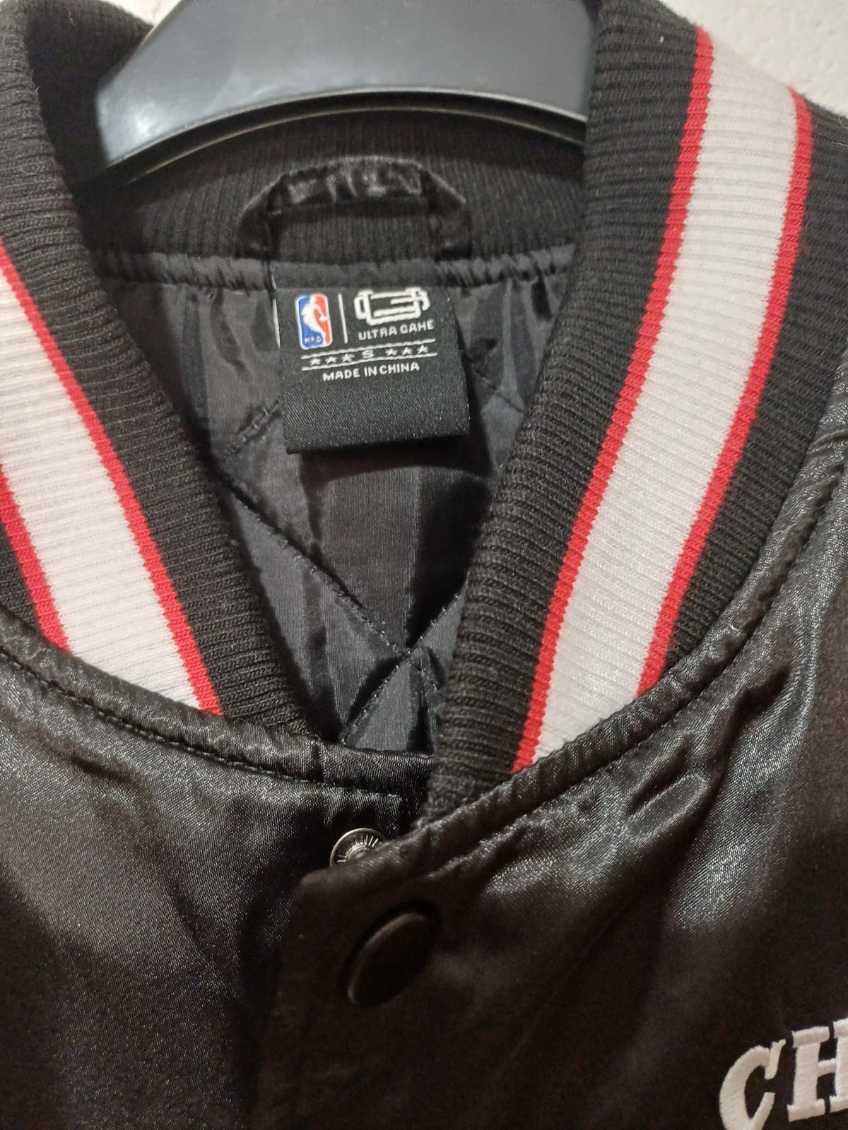 NBA Chicago Bulls Varsity Bomber Jacket – Size Small