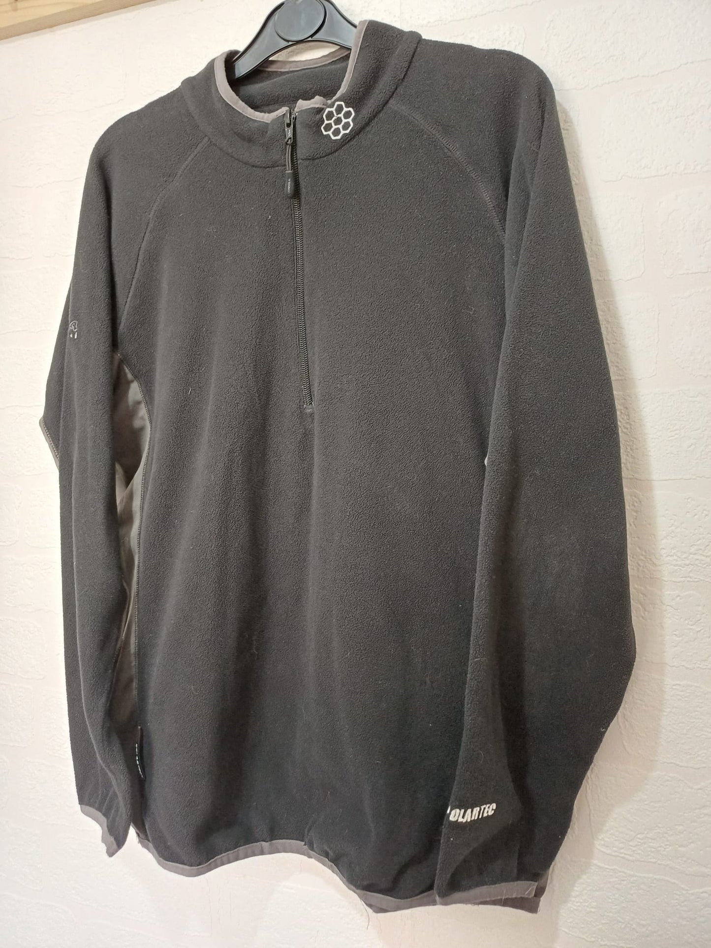 Women's Fleece Tog 24 Polartec Black Grey 1/4 Zip Size 12-14 Approx. 21" PTP - Good Condition