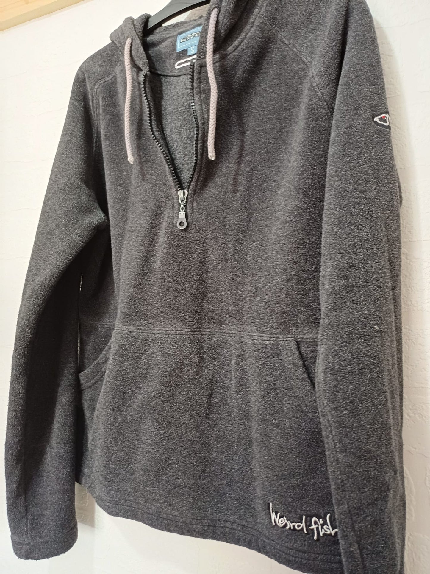 Women's Fleece Hoodie Weird Fish Grey 1/4 Zip Small Approx. 19.5" PTP - Good Condition
