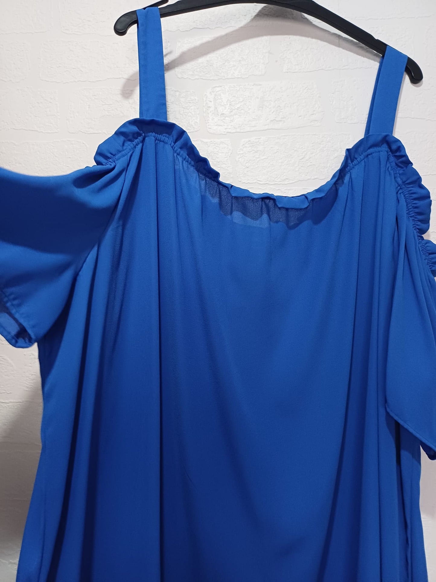 Women's Top New Look Curves Royal Blue Cold Shoulder Wide Short Sleeve Floaty Plus Size 28 Approx. 31" PTP - Great Condition
