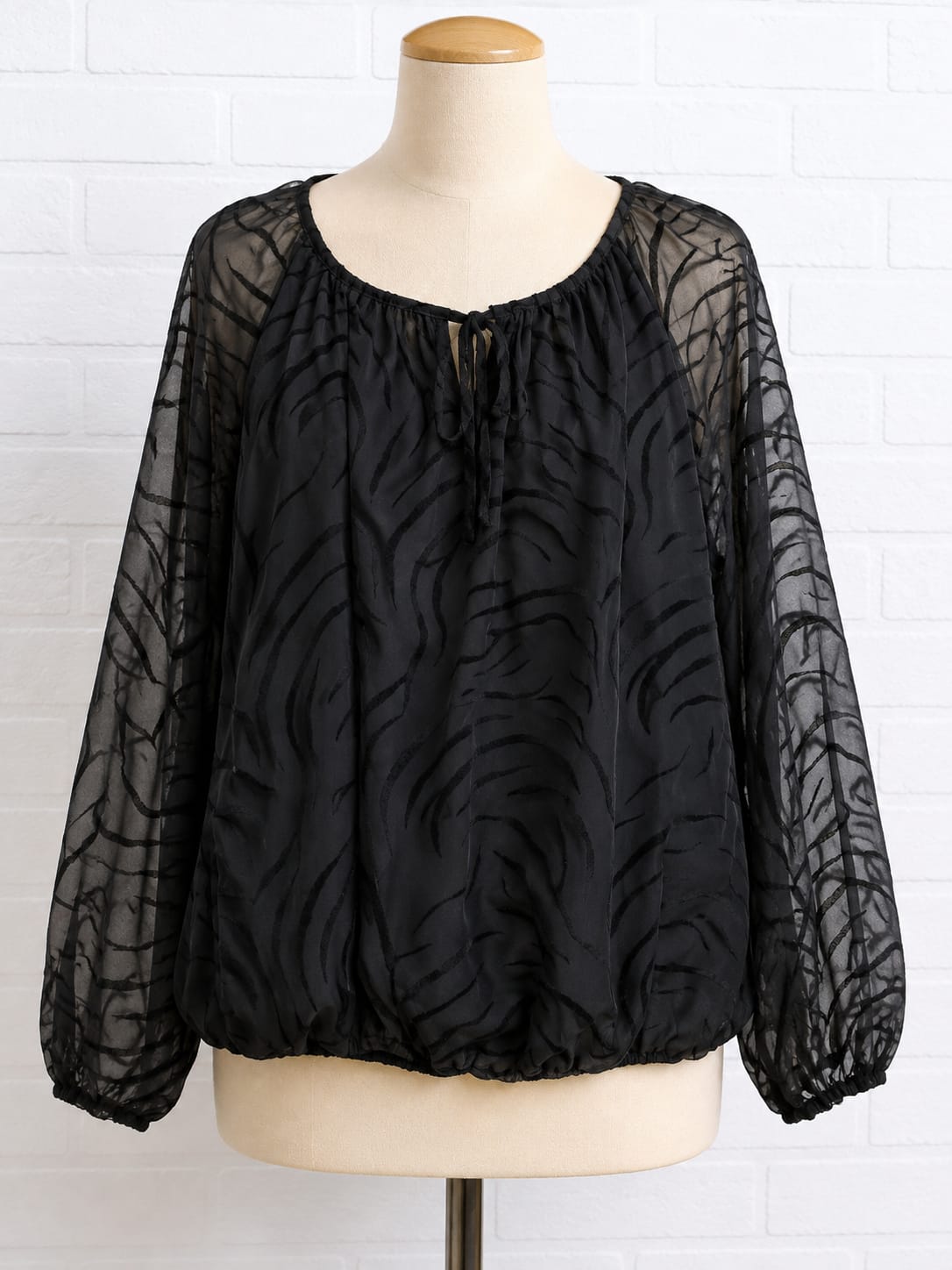 Women's Blouse Kaneva Black Zebra Animal Print Tie Neck Sheer Arms Elasticated Hem Size 12 Approx. 18" PTP - Very Good Condition