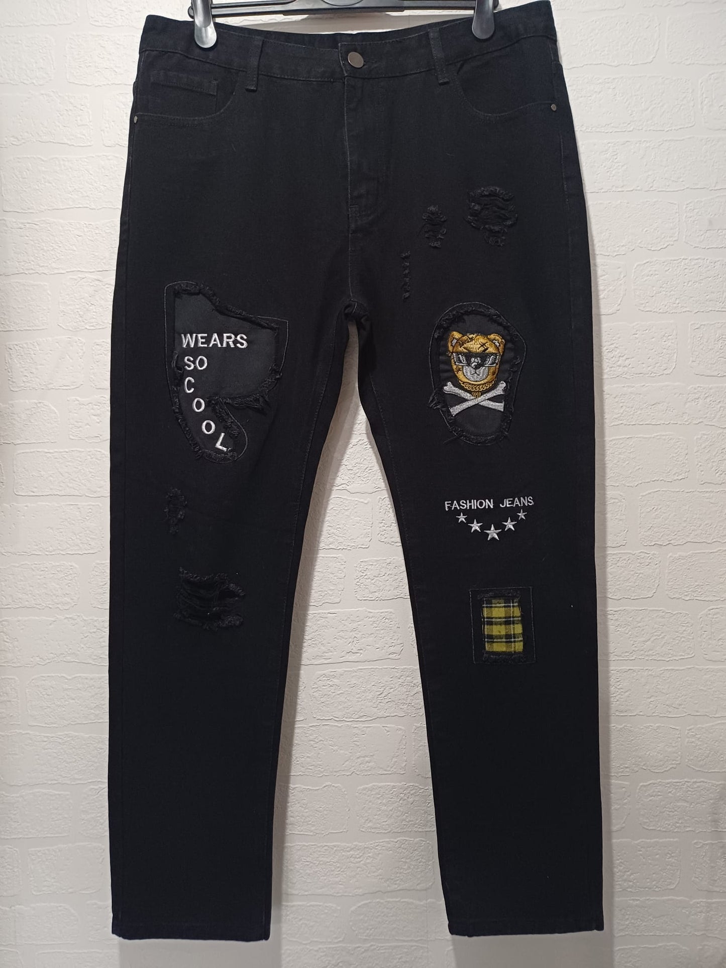 Men's Jeans Black Distressed Embroidered Patch W38 L30 - Like New Condition