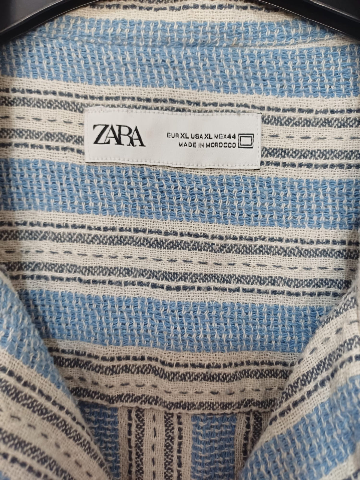 Men's Shirt Zara Man Blue White Striped Textured Short Sleeve Cuban Collar Size XL Great Condition