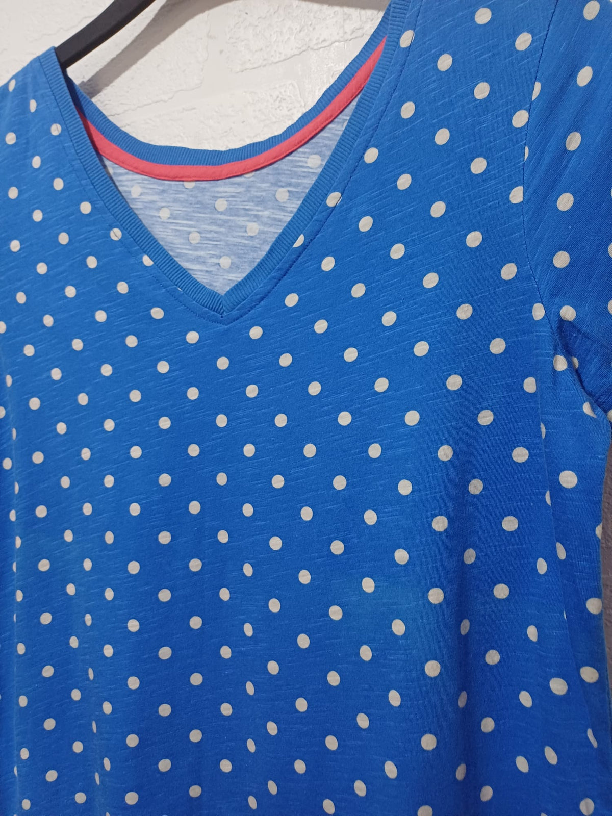 Women's T-Shirt Joules Blue White Polka Dot V-Neck Short Sleeve Approx. UK 12/14 Very Good Condition