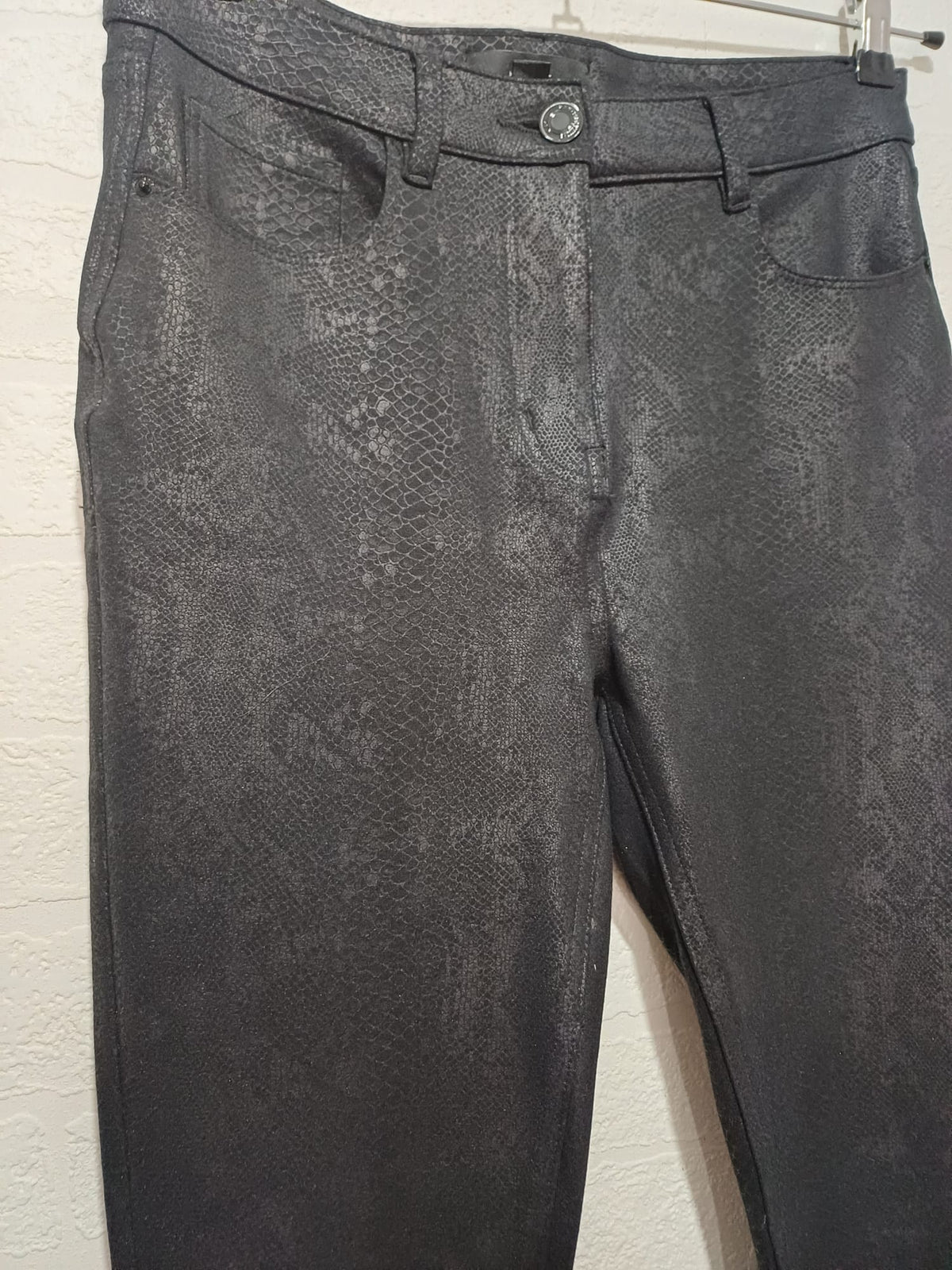 Women's Trousers Next Black Snakeskin Print Coated Skinny UK 10 Regular Very Good Condition