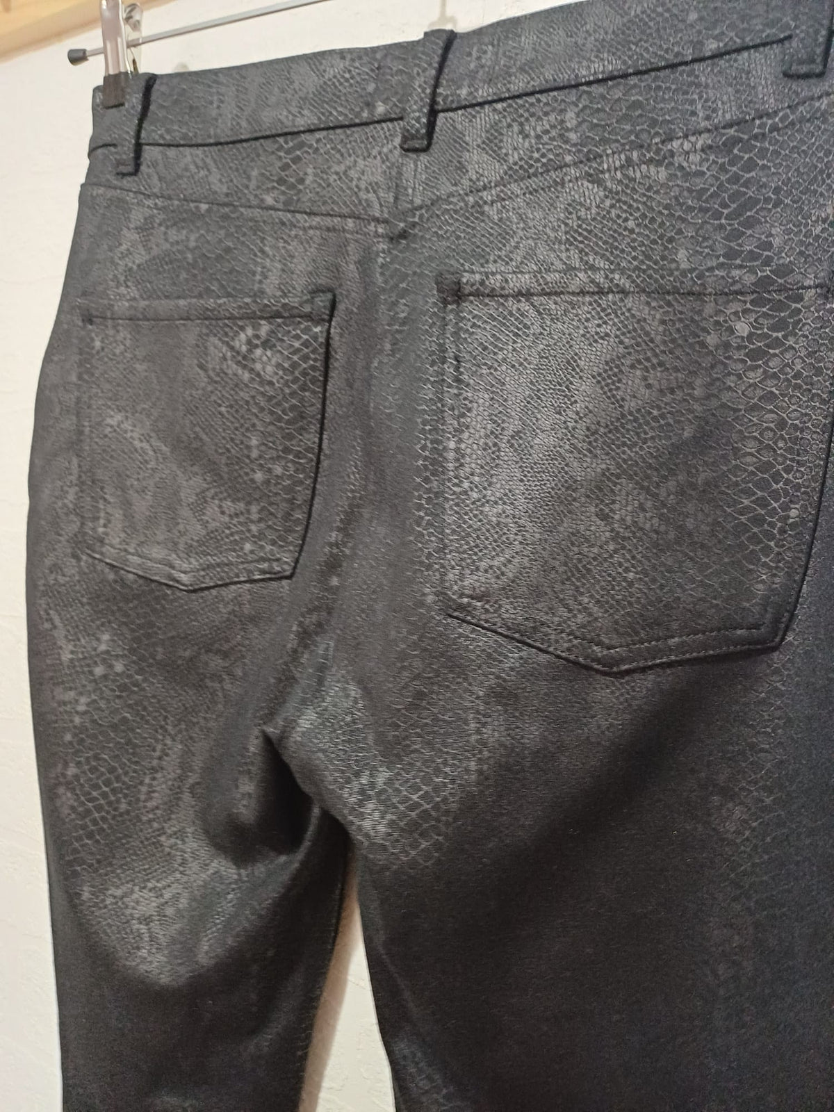 Women's Trousers Next Black Snakeskin Print Coated Skinny UK 10 Regular Very Good Condition