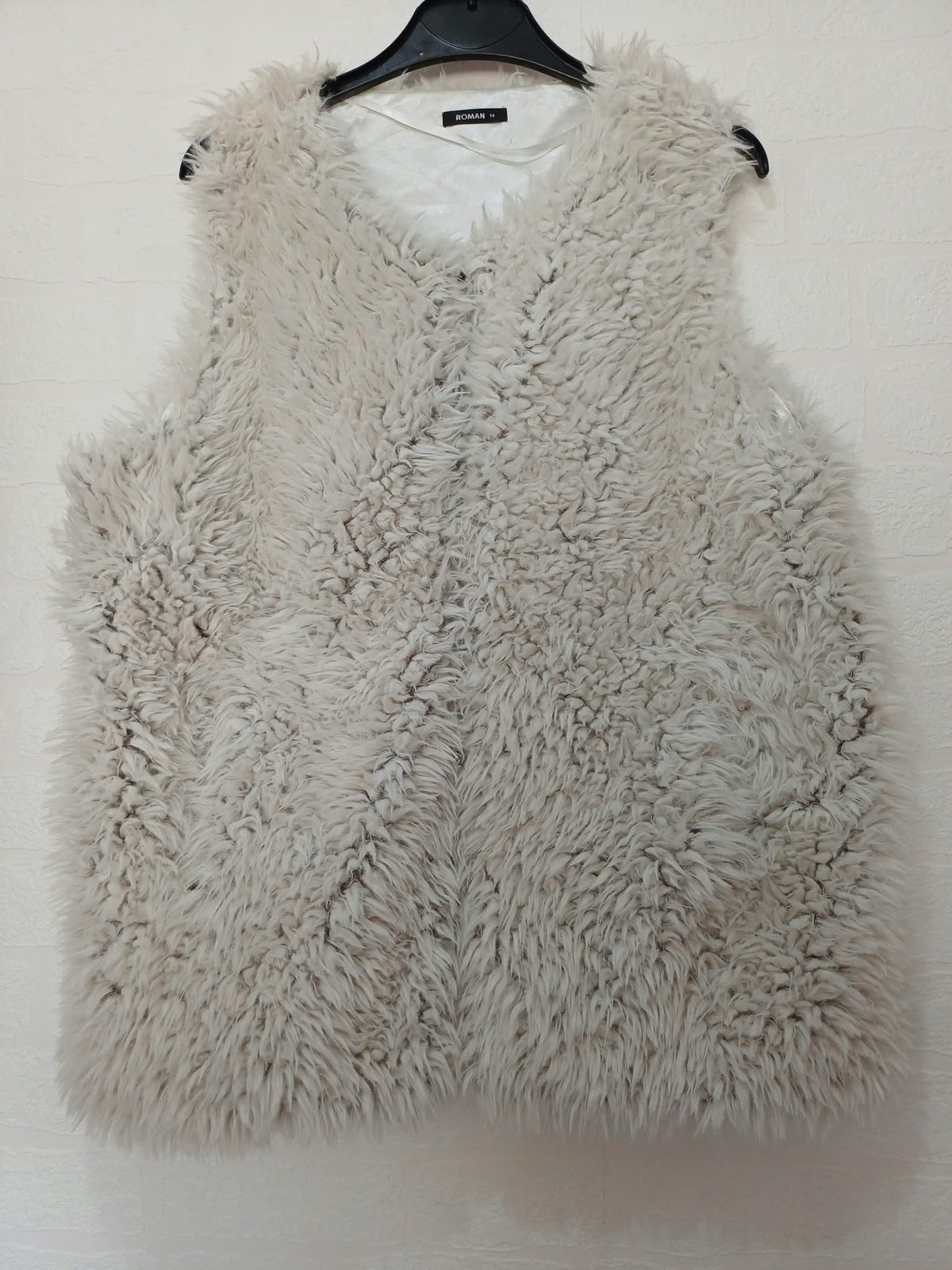 Women's Gilet Roman Originals Off-White Faux Fur Sleeveless Size 14 Very Good Condition