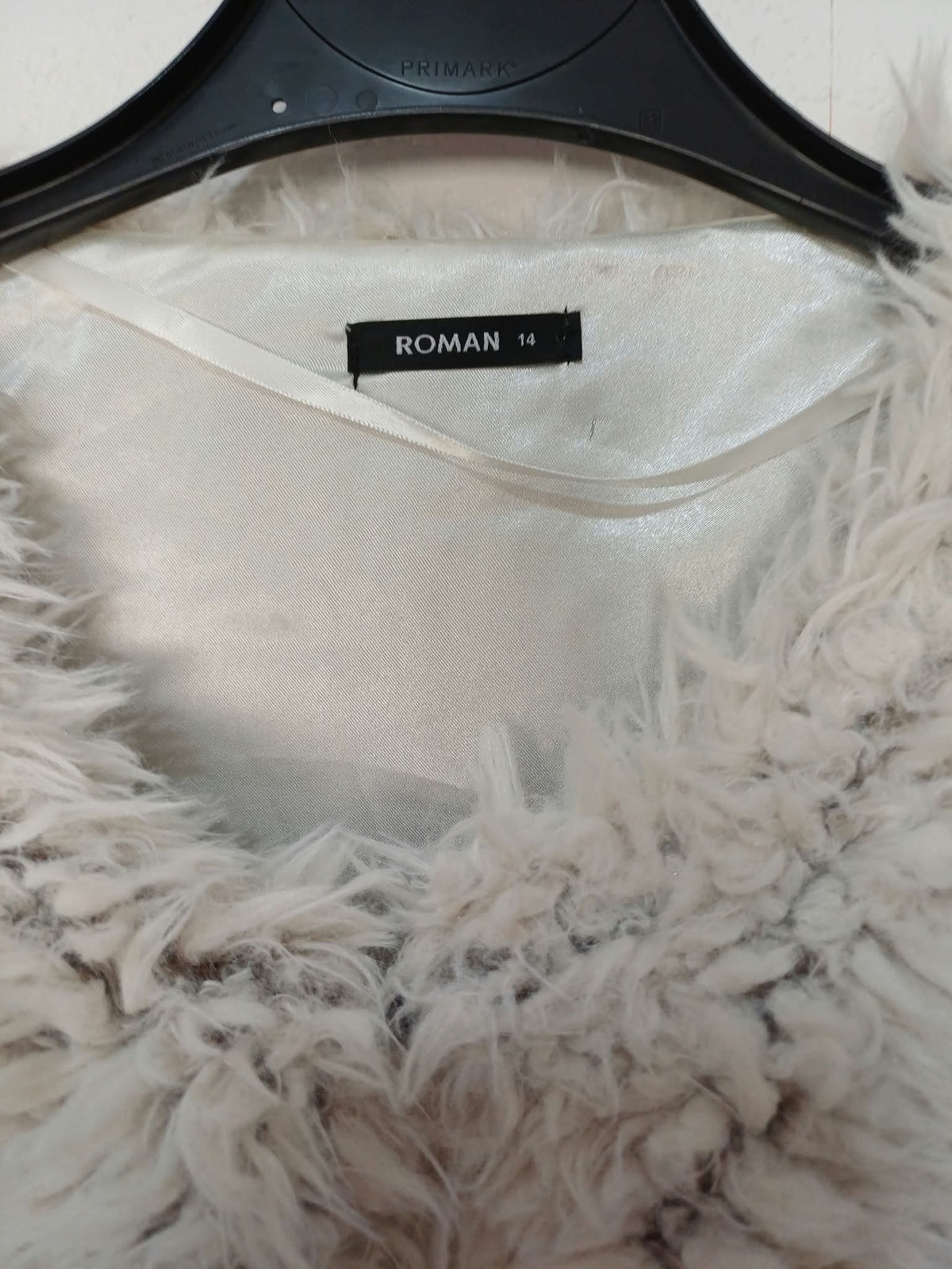 Women's Gilet Roman Originals Off-White Faux Fur Sleeveless Size 14 Very Good Condition