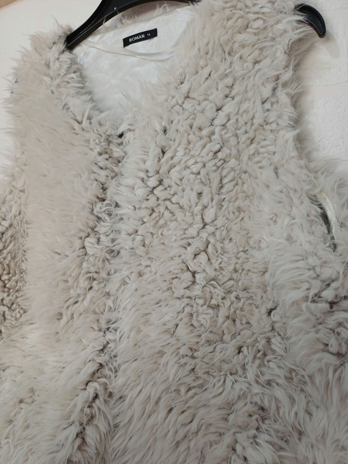 Women's Gilet Roman Originals Off-White Faux Fur Sleeveless Size 14 Very Good Condition