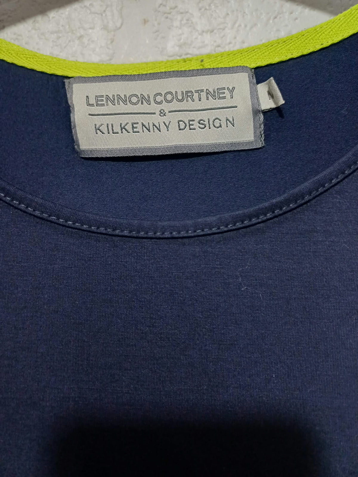 Women's T-Shirt Lennon Courtney & Kilkenny Design Navy & Neon Green Rolled Sleeves Size M Very Good Condition