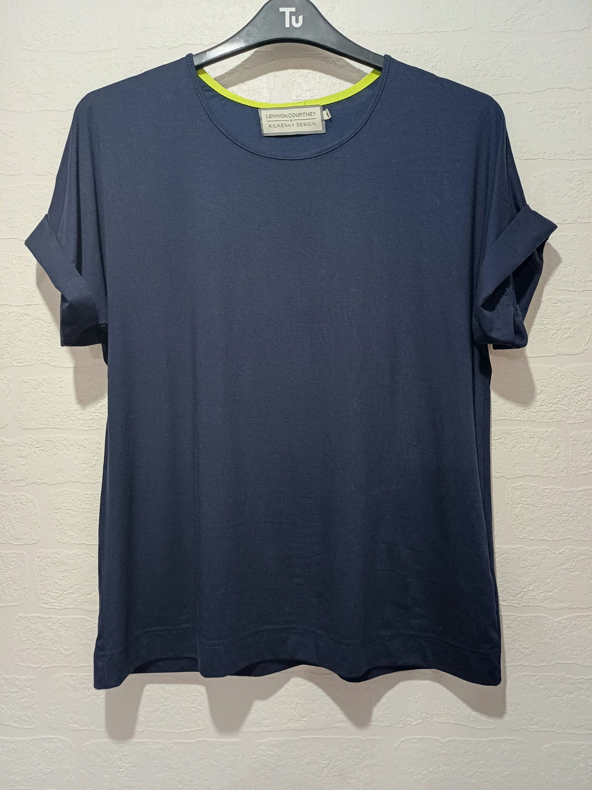 Women's T-Shirt Lennon Courtney & Kilkenny Design Navy & Neon Green Rolled Sleeves Size M Very Good Condition