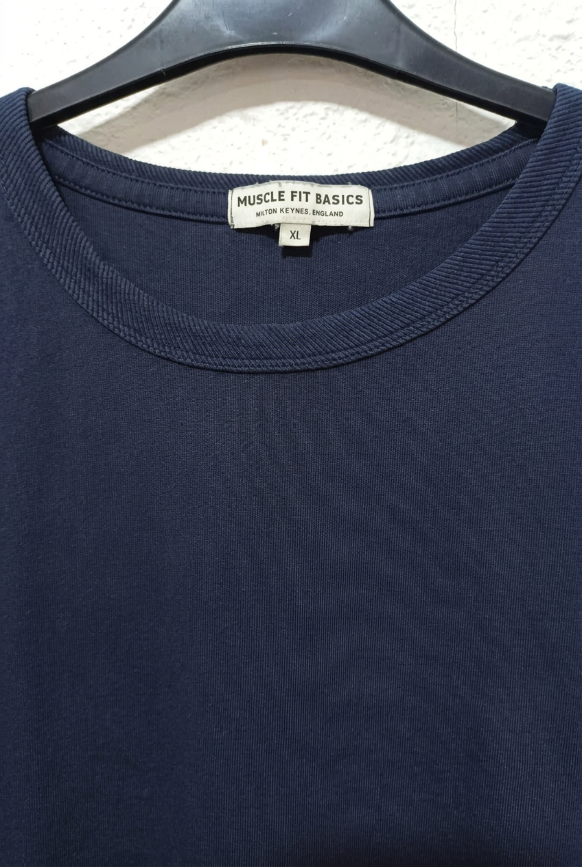 Men's T-Shirt Muscle Fit Basics Navy Blue Cotton Crew Neck Size XL Very Good Condition